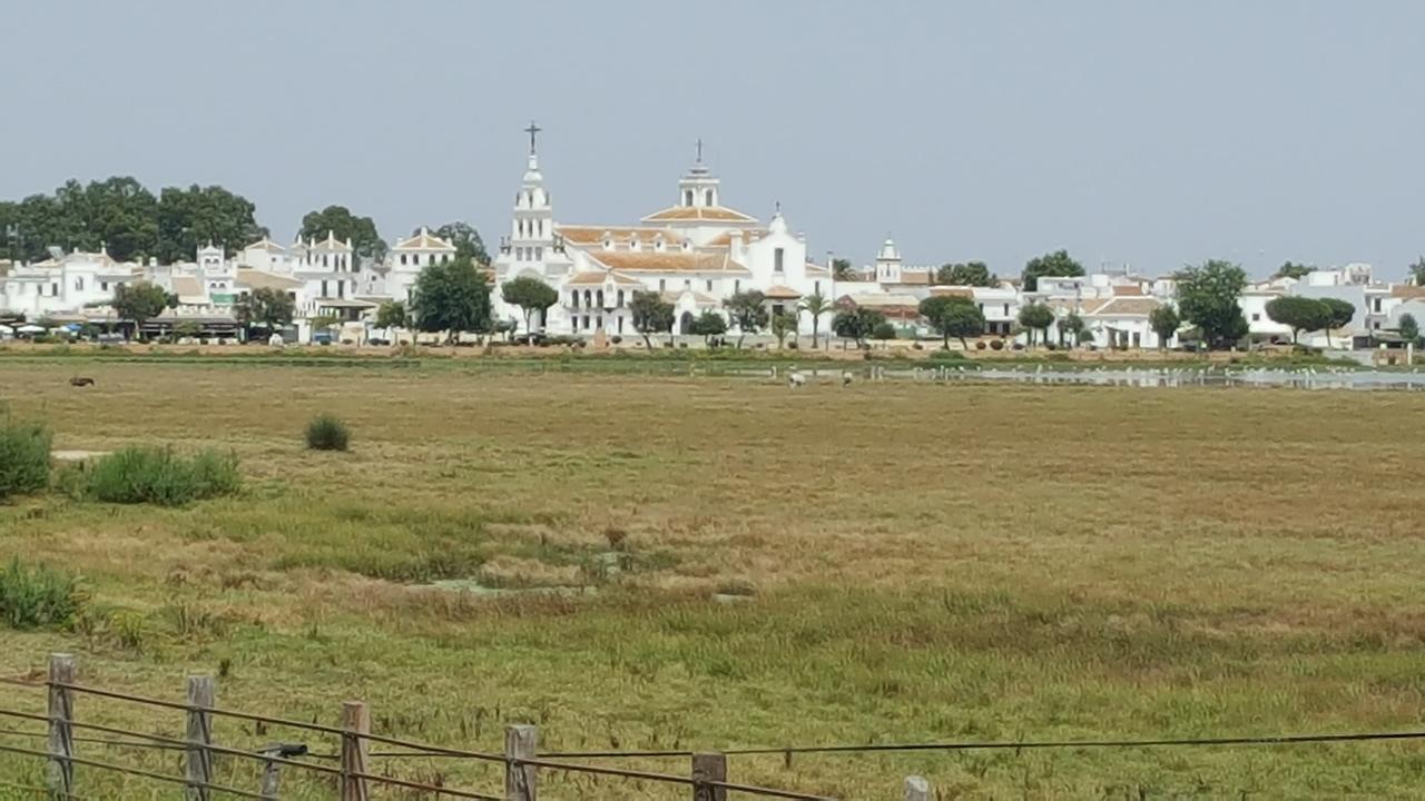 Hospedería Rural Las Buganvillas El Rocío Exterior foto